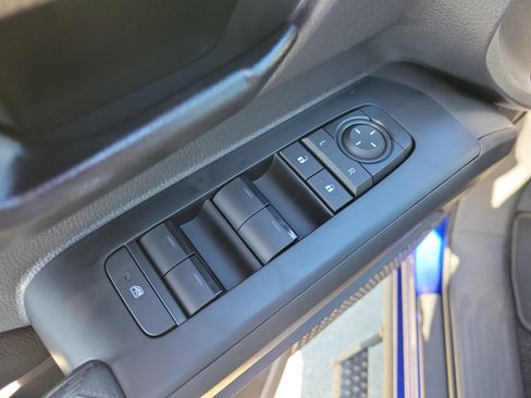 Used 2025 Toyota Tacoma SR5 image 16