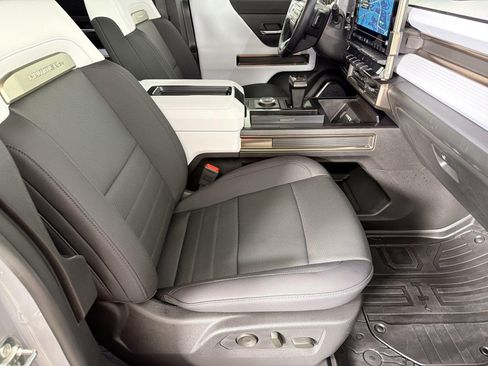 Used 2025 GMC Hummer EV 2X AWD/4WD image 11