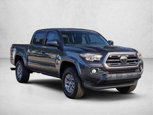 Used 2018 Toyota Tacoma SR5 image 3