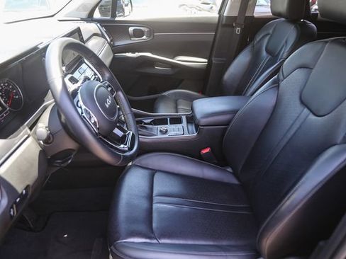 Used 2023 Kia Sorento S FWD image 18