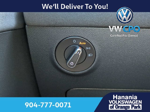 Certified 2025 Volkswagen Taos SE FWD image 25