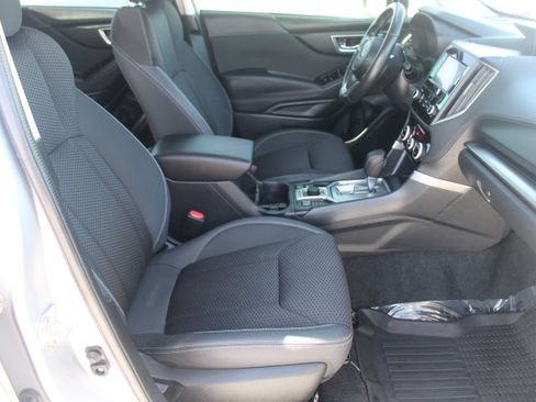 Used 2023 Subaru Forester Premium AWD/4WD image 21