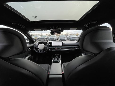 Certified 2025 Kia K4 GT-Line w/ GT-Line Sunroof Package image 27