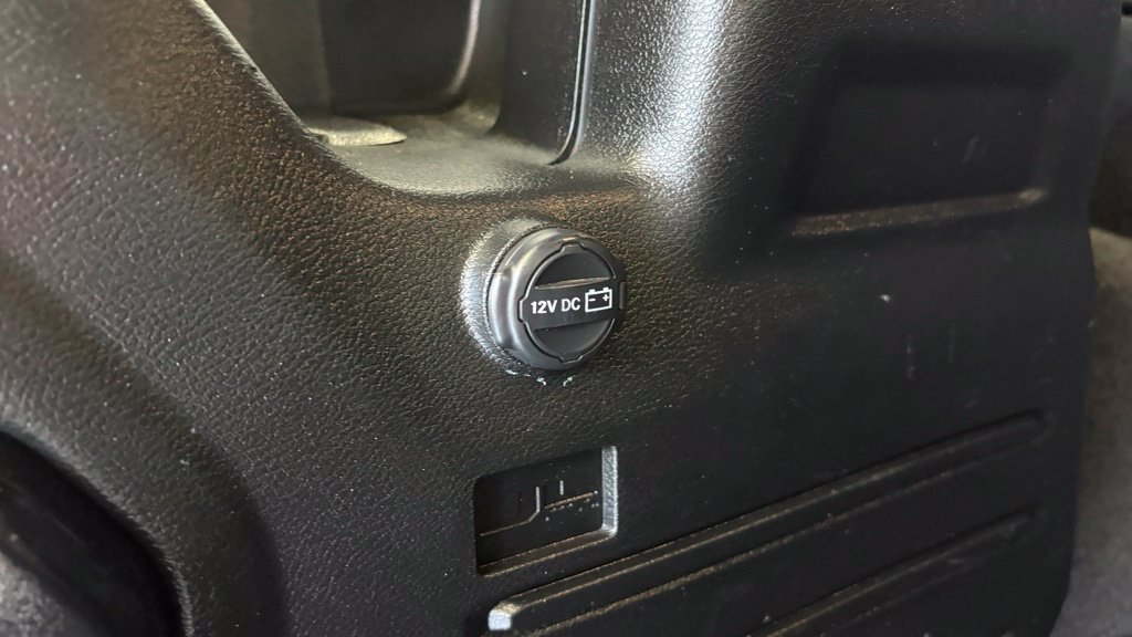 Used 2021 Jeep Wrangler Unlimited Sahara w/ Uconnect 4C Nav & Sound Group AWD/4WD image 5