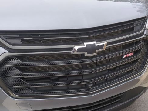 Used 2021 Chevrolet Traverse RS image 24