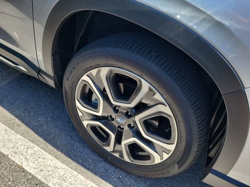 Used 2026 Subaru Ascent Limited AWD/4WD image 8