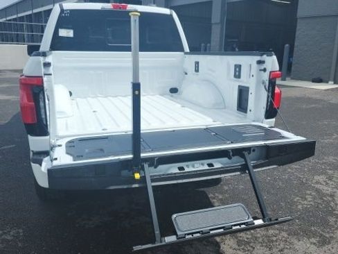 New 2025 Ford F150 Lightning Lariat image 20