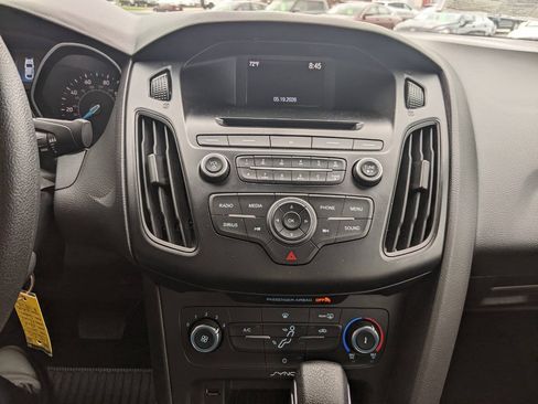 Used 2017 Ford Focus SE w/ Interior Protection Package FWD image 19