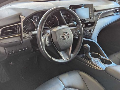 Used 2022 Toyota Camry SE w/ Cold Weather Package image 2