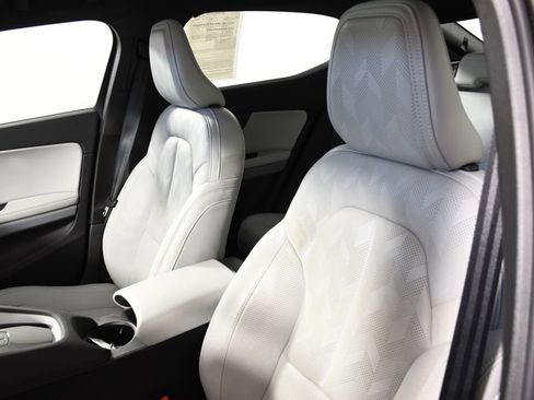Used 2023 Polestar Polestar 2 w/ Pilot Pack AWD/4WD image 17
