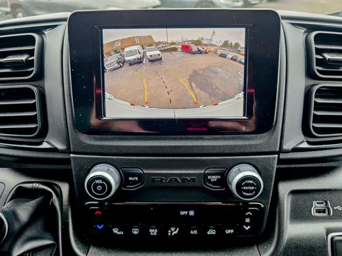 Used 2025 RAM ProMaster 2500 w/ Convenience Group image 39