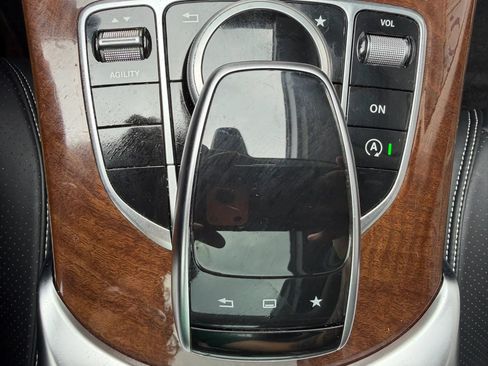 Used 2015 Mercedes-Benz C 300 4MATIC Sedan image 22