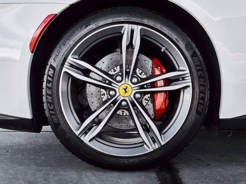 Used 2019 Ferrari GTC4Lusso image 26