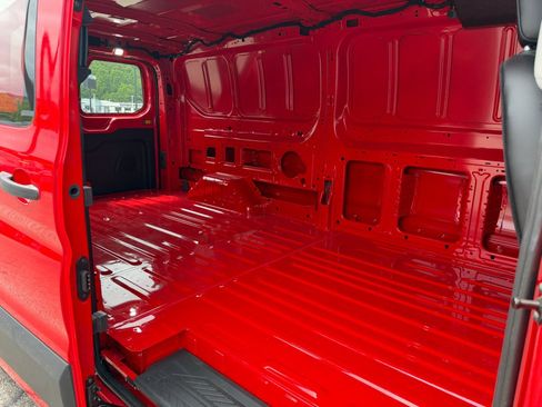 Used 2025 Ford Transit 250 Low Roof RWD image 8