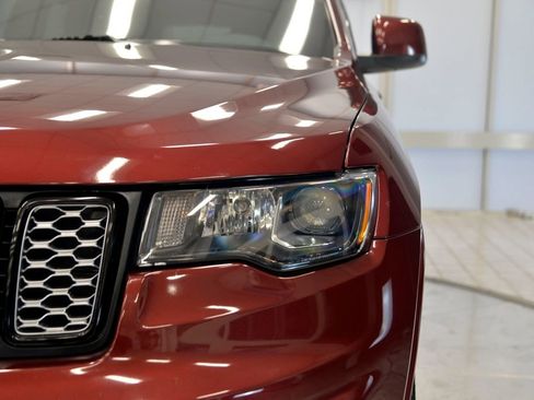 Used 2021 Jeep Grand Cherokee Laredo X image 11