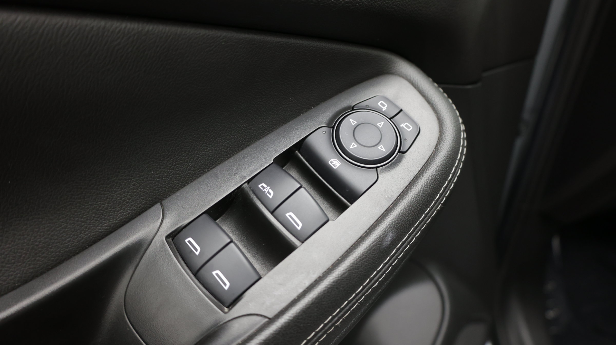 Used 2024 Buick Encore GX Sport Touring FWD image 15