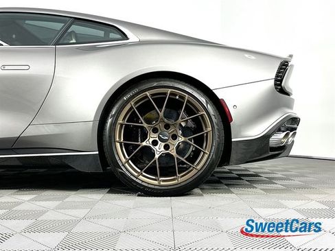 Used 2025 Aston Martin Vanquish image 42