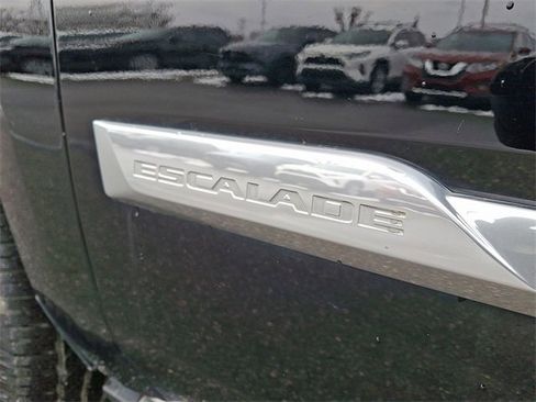 Used 2019 Cadillac Escalade ESV Platinum image 28