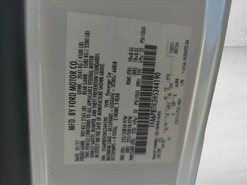 Used 2017 Ford Mustang Premium image 20