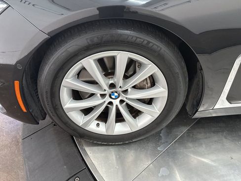 Used 2022 BMW 750i xDrive image 35