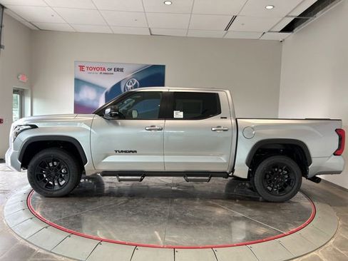 New 2026 Toyota Tundra SR5 AWD/4WD image 3