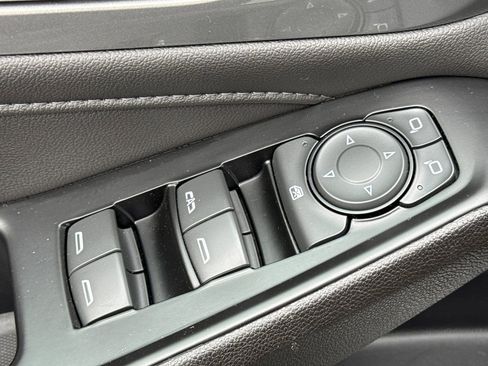 Certified 2022 Chevrolet Traverse LT w/ LPO, Floor Liner Package image 11