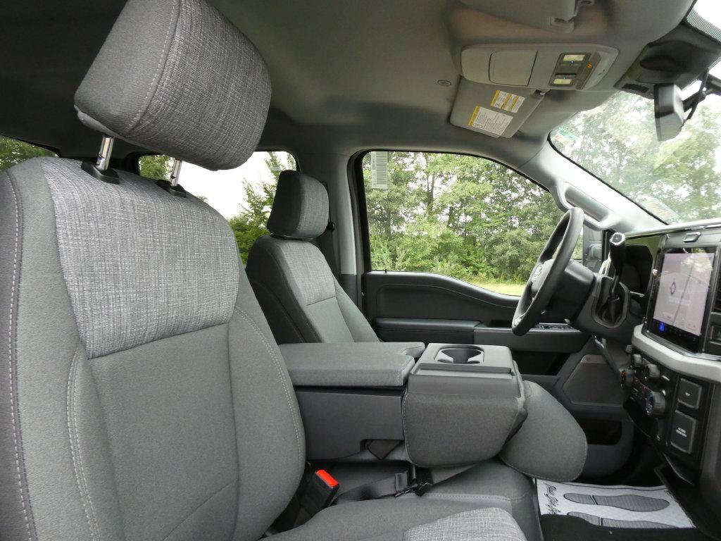 New 2026 Ford F250 XLT w/ XLT Premium Package AWD/4WD image 13