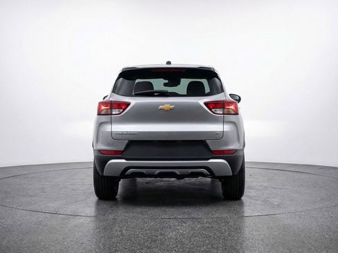 Used 2025 Chevrolet TrailBlazer LT FWD image 7
