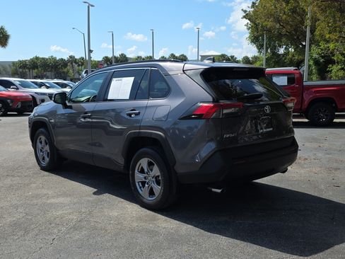 Used 2024 Toyota RAV4 XLE w/ Convenience Package image 5