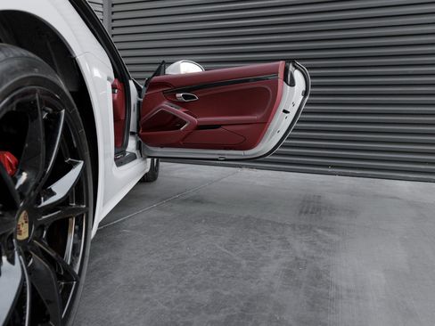 New 2025 Porsche 718 Cayman S RWD image 29