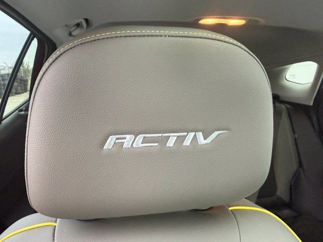 Used 2024 Chevrolet Trax ACTIV w/ Sunroof Package FWD image 16
