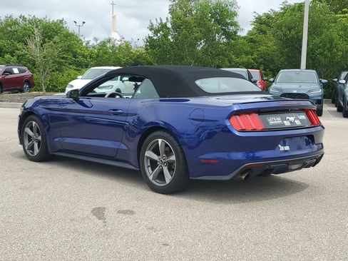 Used 2016 Ford Mustang Premium image 7