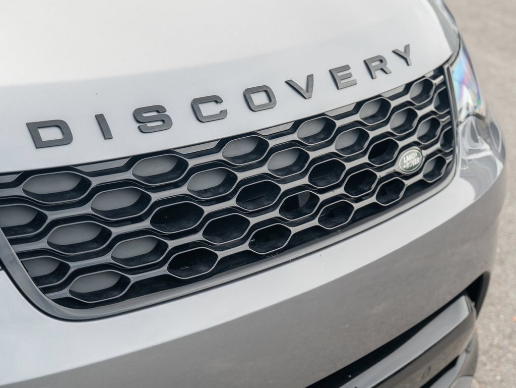 Used 2024 Land Rover Discovery Dynamic SE AWD/4WD image 16