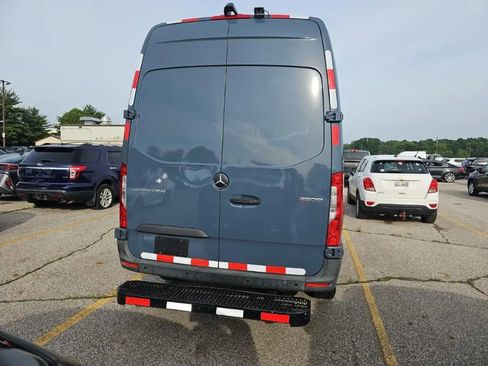 Used 2019 Mercedes-Benz Sprinter 144 image 3