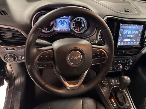Used 2019 Jeep Cherokee Limited AWD/4WD image 19