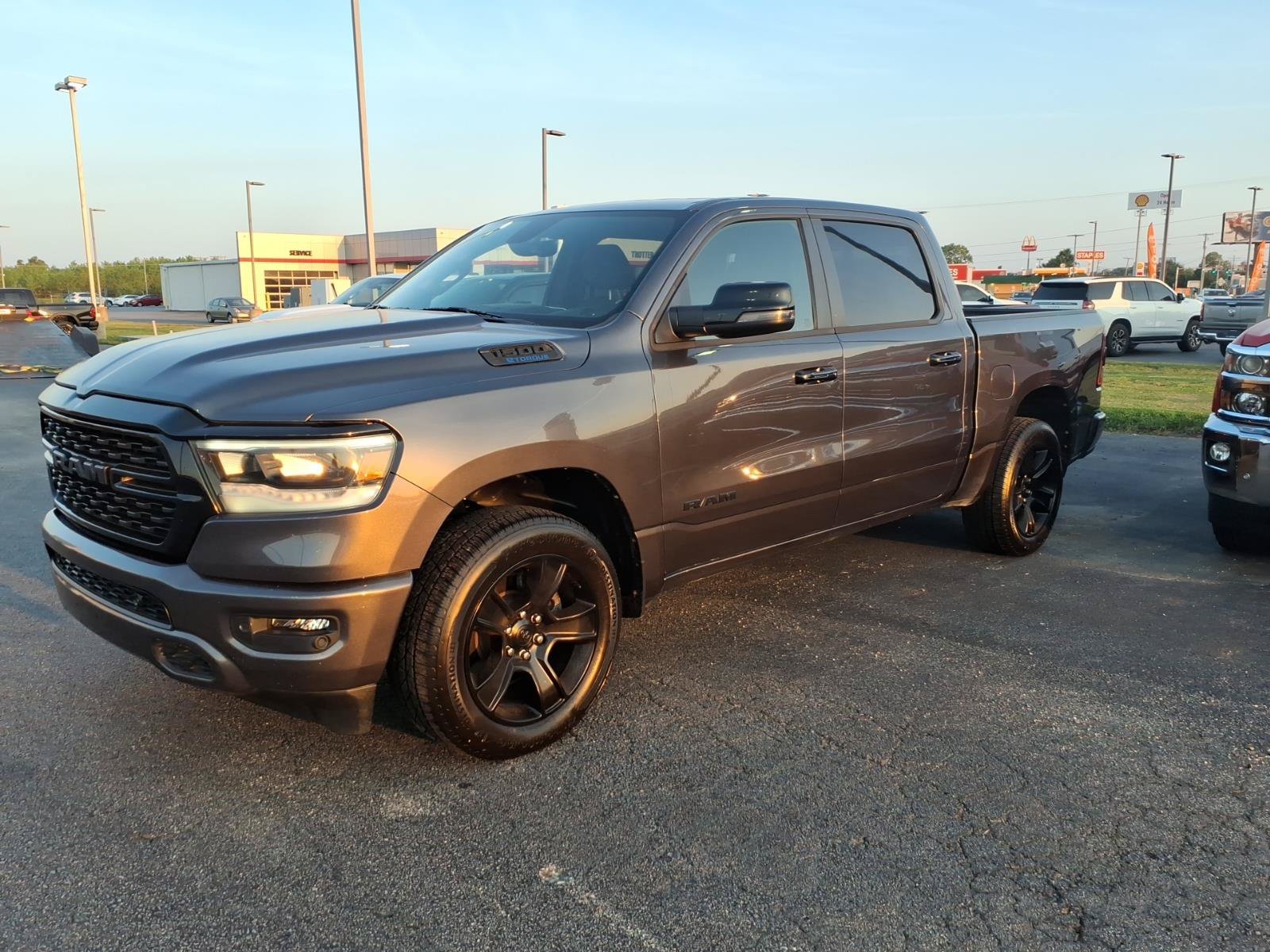 Used 2023 RAM 1500 Big Horn AWD/4WD image 3