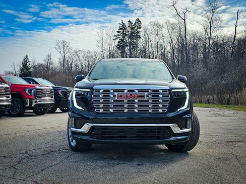 New 2026 GMC Acadia Denali w/ Super Cruise Package image 8