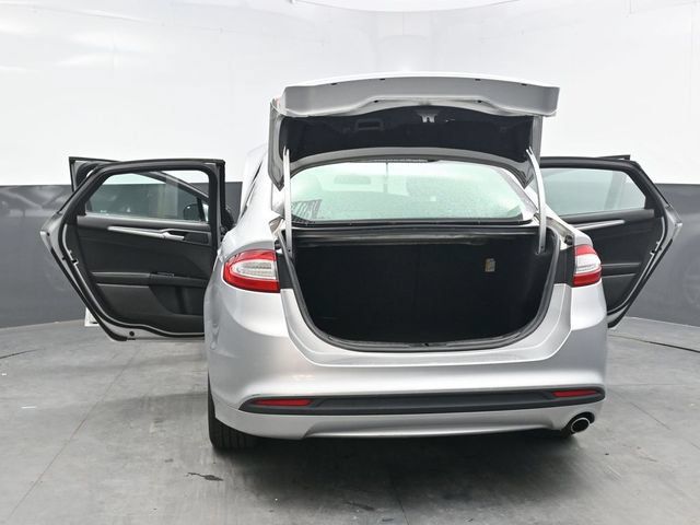Used 2015 Ford Fusion SE FWD image 46