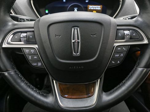 Used 2020 Lincoln Nautilus Reserve w/ Equipment Group 201A image 37