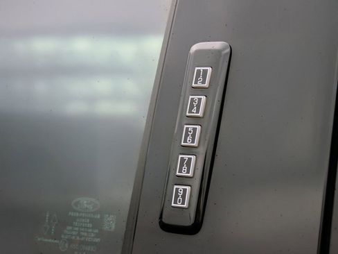 Used 2024 Ford F350 XLT image 8