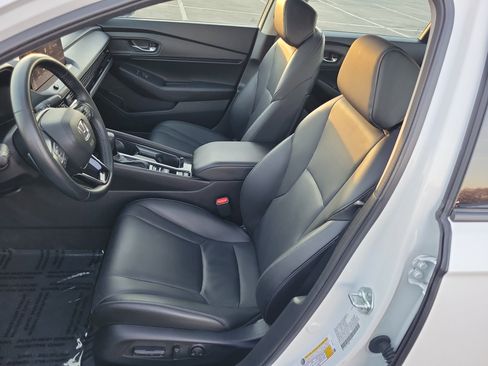 Used 2025 Honda Accord EX-L image 17