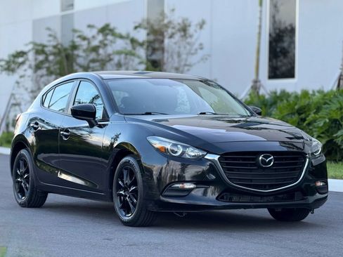 Used 2017 MAZDA MAZDA3 Sport FWD image 1