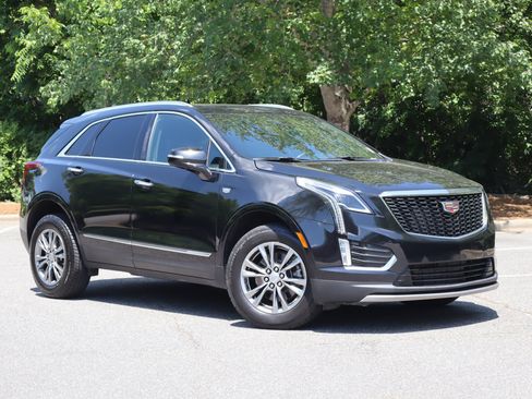 Used 2021 Cadillac XT5 Premium Luxury FWD image 2