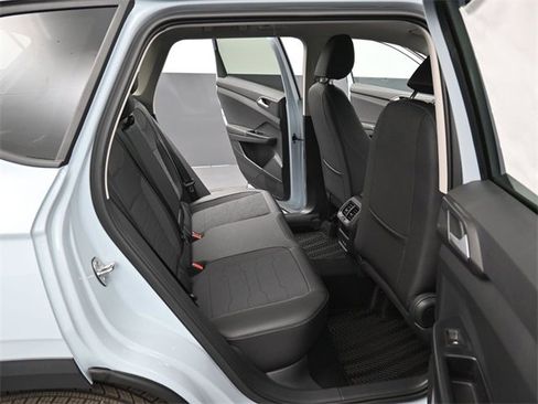 New 2026 Volkswagen Taos SE image 13