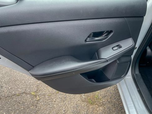 Used 2024 Nissan Sentra S FWD image 26