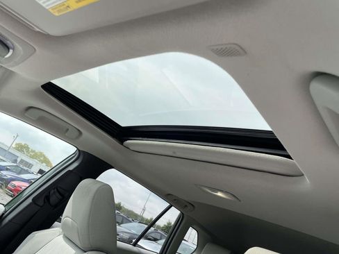 Used 2022 Toyota Corolla Cross LE image 17