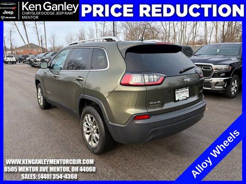 Used 2019 Jeep Cherokee Latitude Plus w/ Cold Weather Group image 6