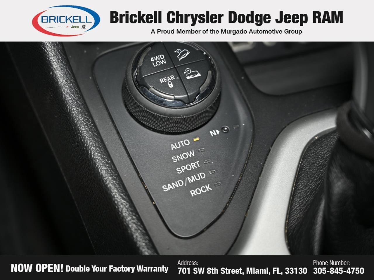 Used 2015 Jeep Cherokee Trailhawk w/ Comfort/Convenience Group AWD/4WD image 28