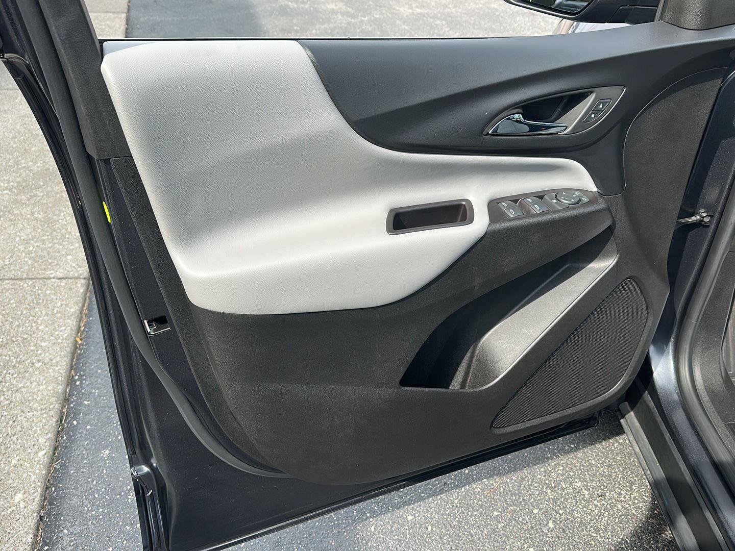 Used 2022 Chevrolet Equinox LT FWD image 21