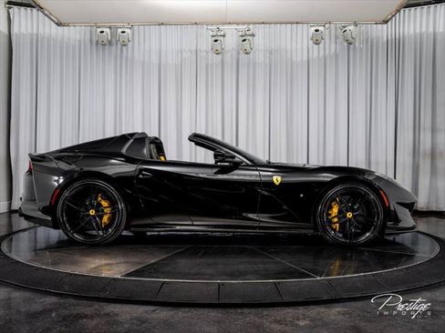 Used 2022 Ferrari 812 GTS RWD image 27